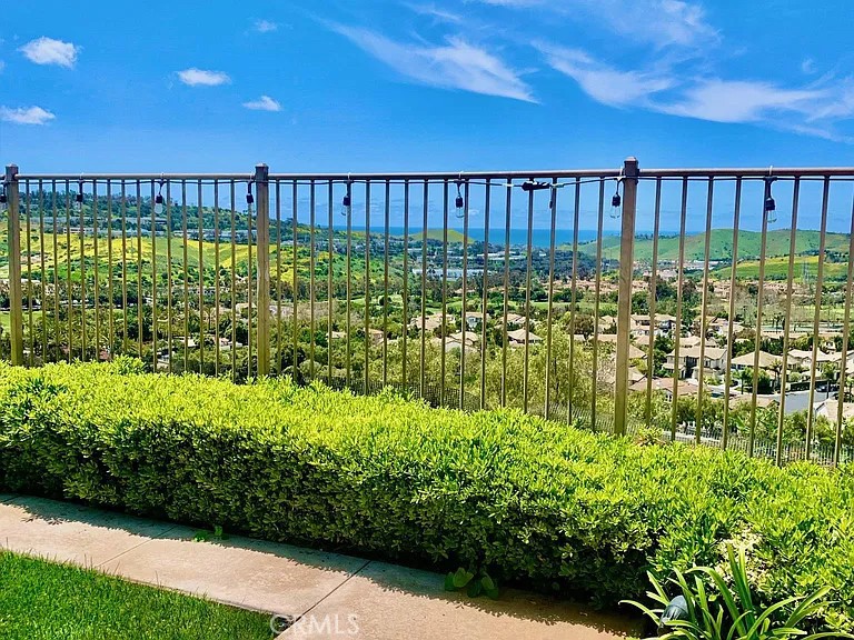 Pacifica Summit (PACS) - Residential Lease