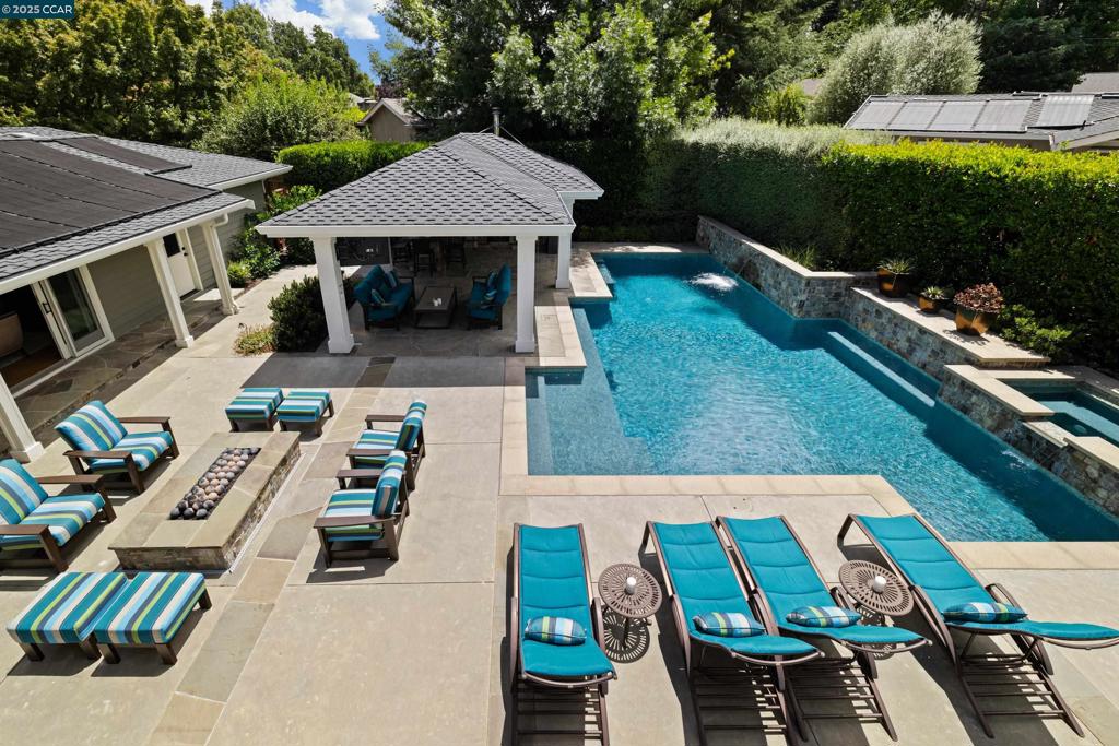 DANVILLE ESTATES - Residential