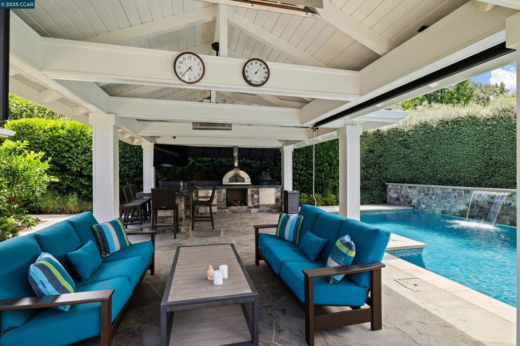 DANVILLE ESTATES - Residential