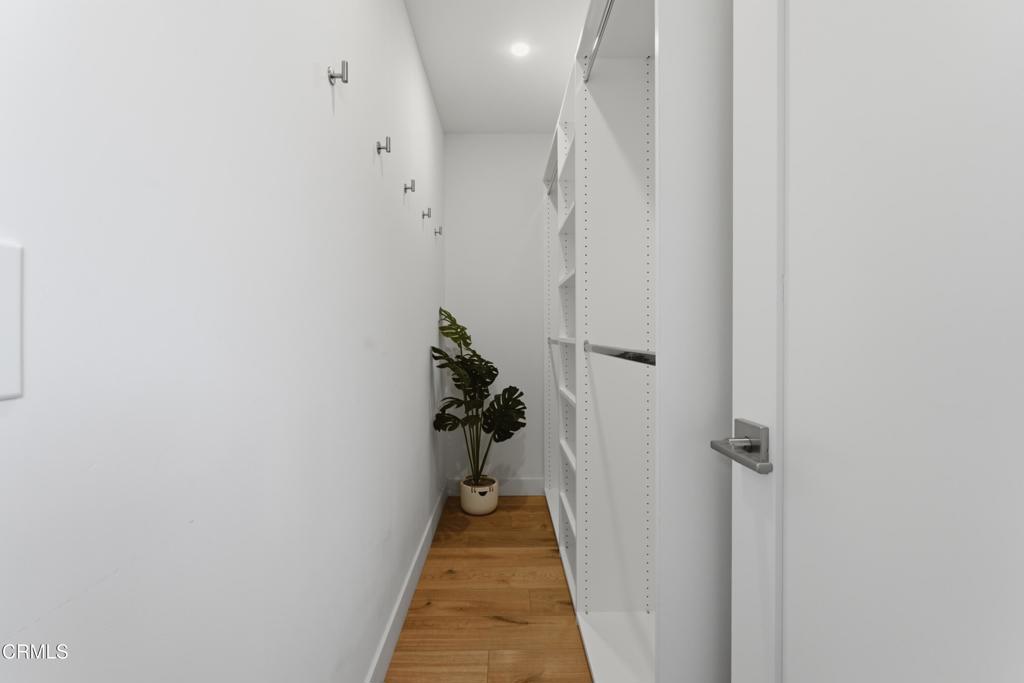 22718 Cantlay Street