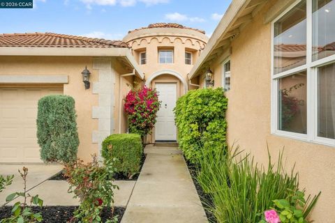 Photo of 1851 Sanger Peak Way, Antioch, CA 94531 (MLS # 41129365)