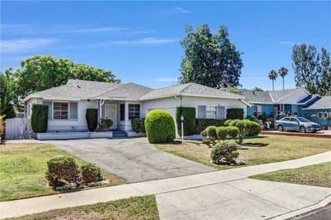 Photo of 10939 Gloria AVE, Los Angeles, CA 91344 (MLS # SR26146199)
