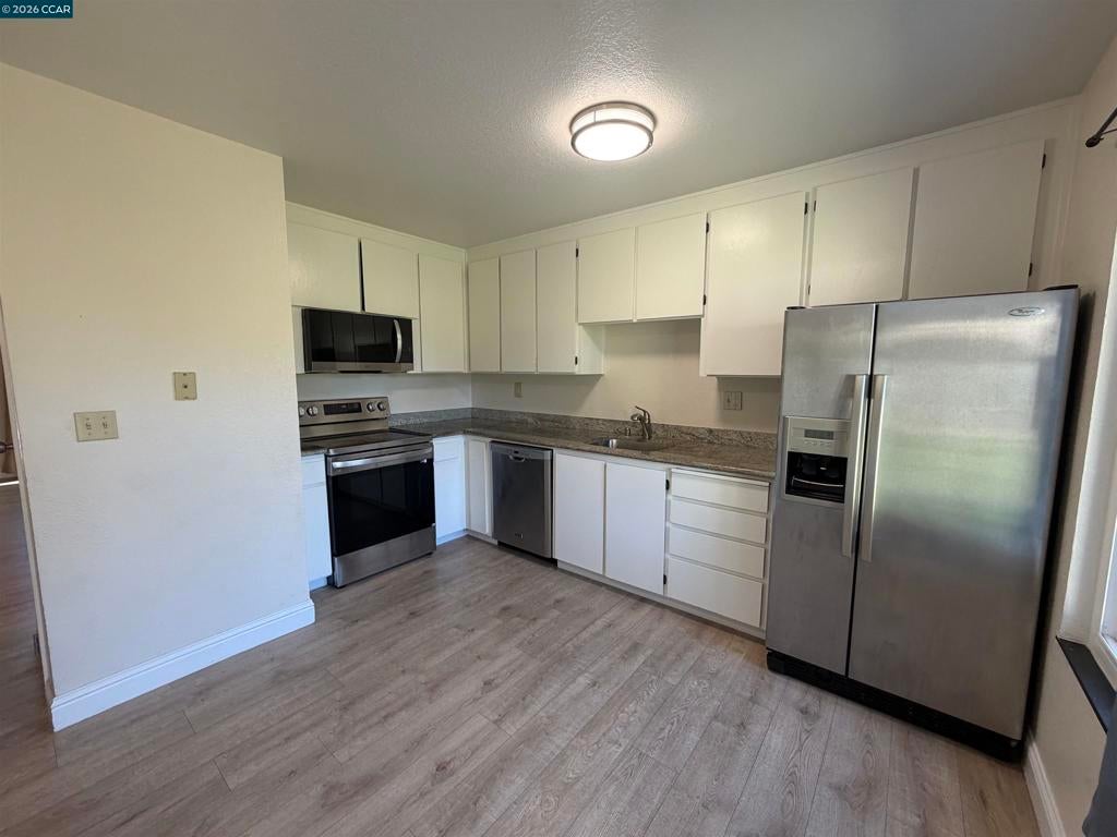 405 Del Valle Cir