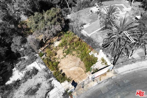 Photo of 16521 Las Casas Place, Pacific Palisades, CA 90272 (MLS # 26985681)