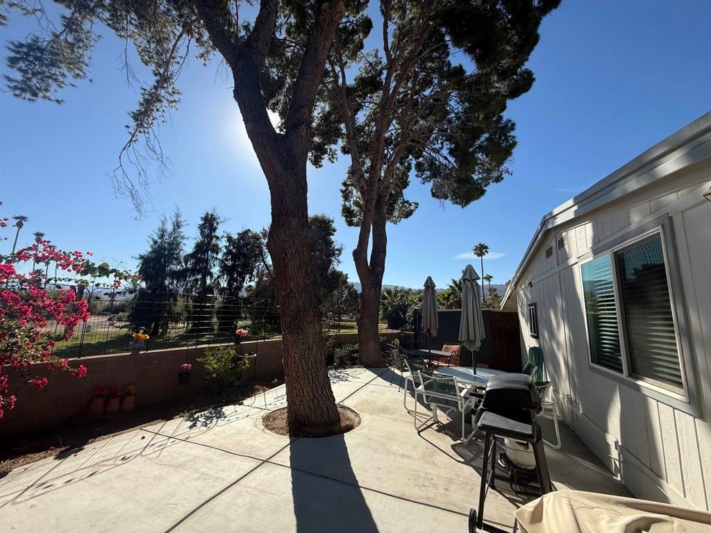 1010 Palm Canyon Drive 324