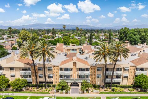 19009 Sherman Way 10 Reseda CA 91335