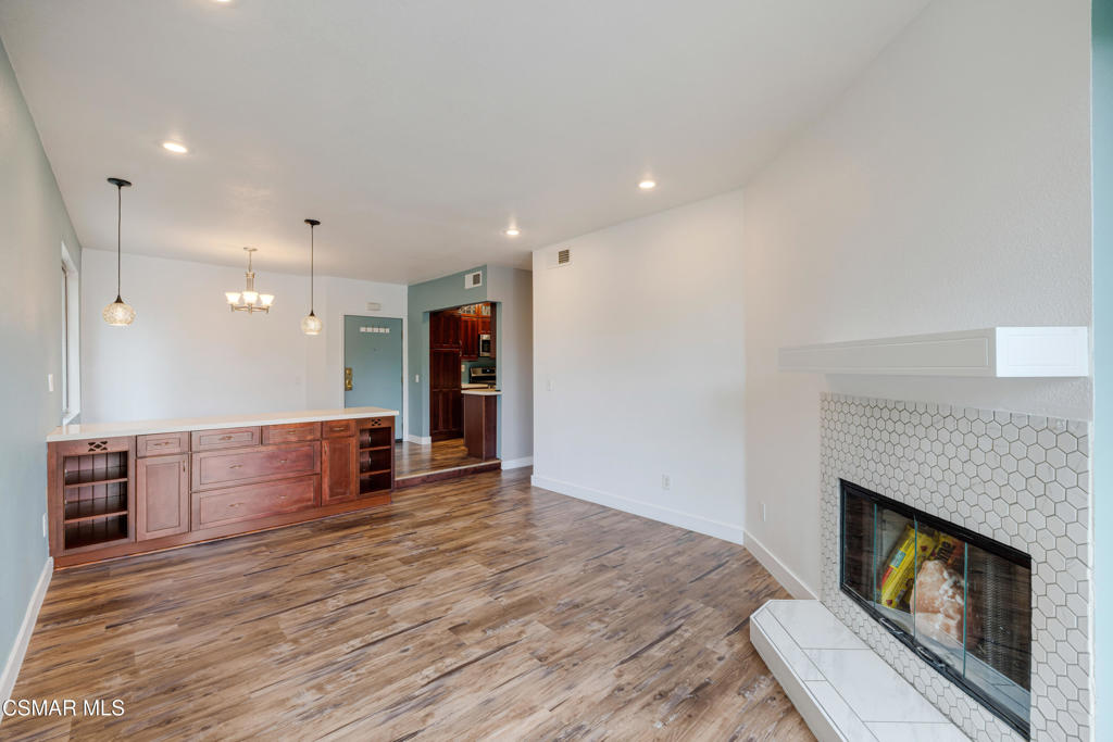 19009 Sherman Way 10