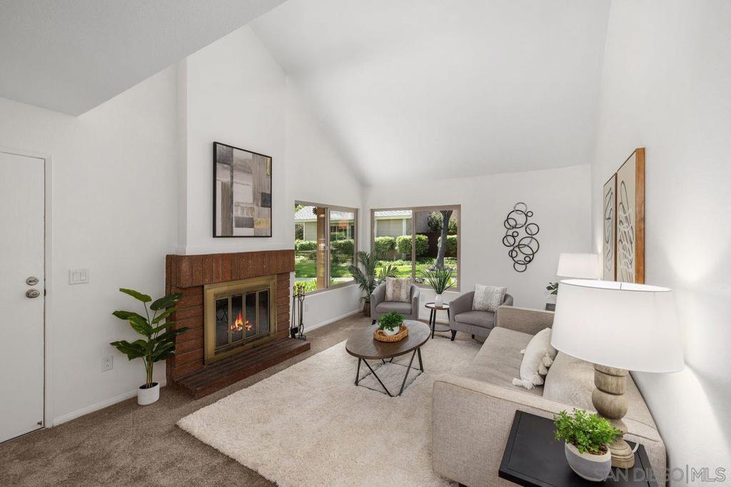 10737 Cariuto Ct