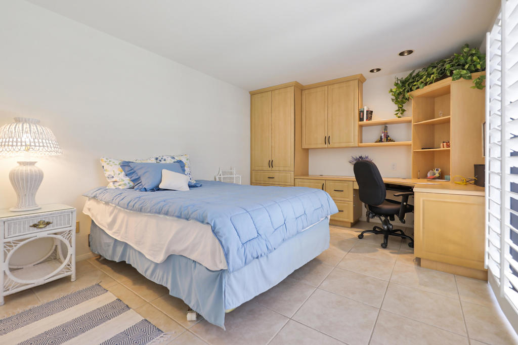 Sunrise C.C. - Residential