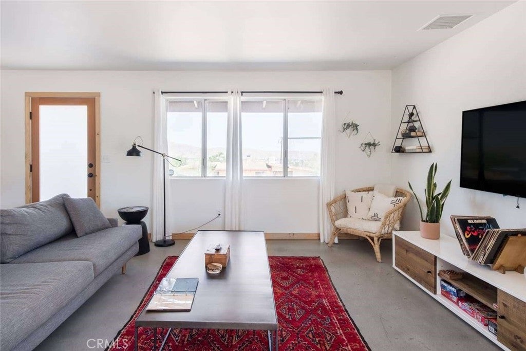61607 Granada Dr