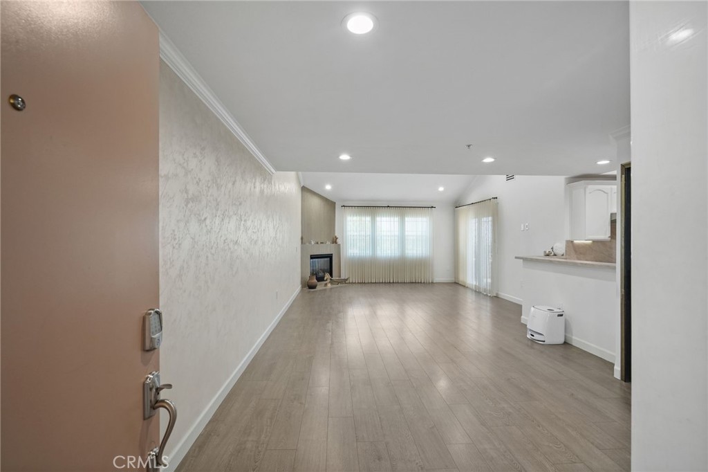 555 E Santa Anita 301