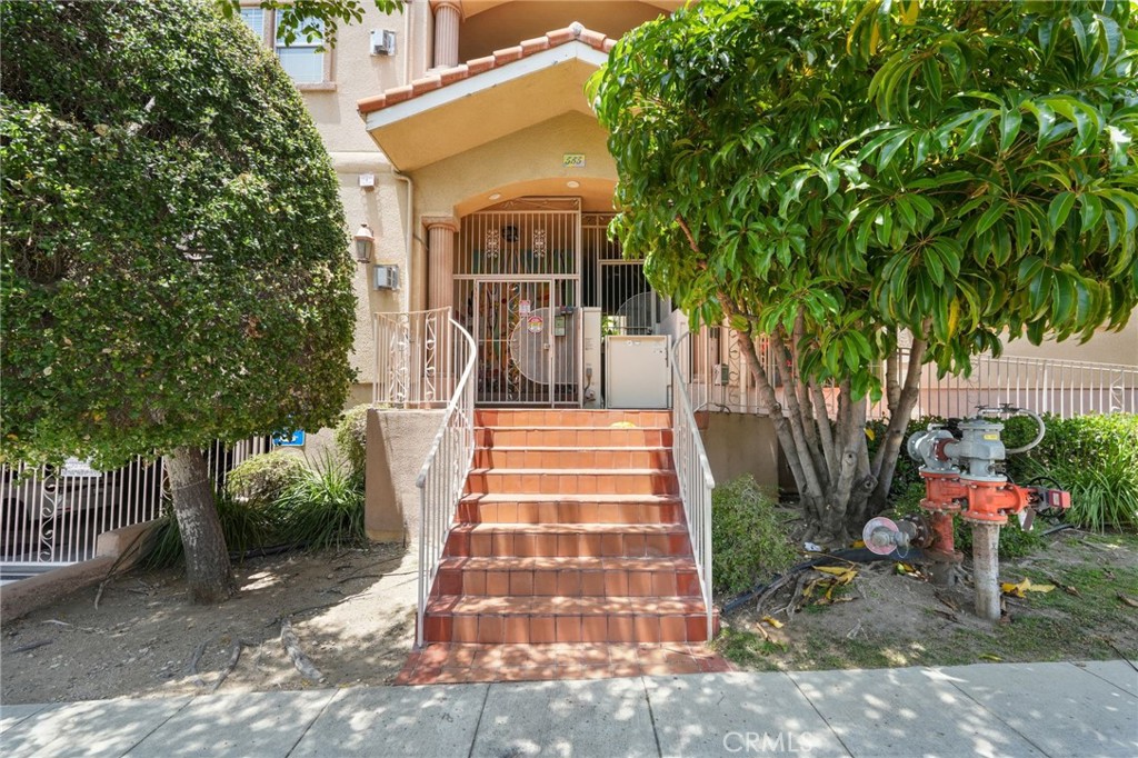 555 E Santa Anita 301