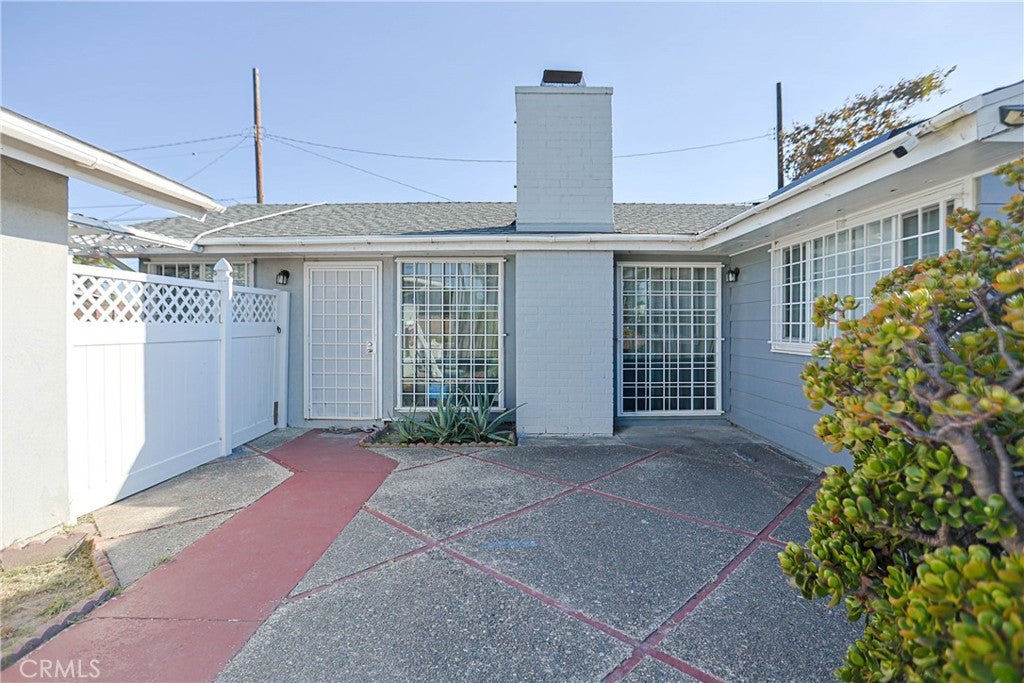 2186 W Huntington