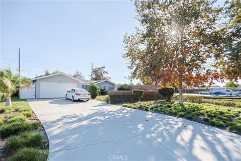 Photo of 2186 W Huntington AVE, Anaheim, CA 92801 (MLS # OC26169314)