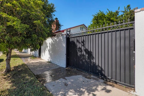 Tiny photo for 7400 Quartz AVE, Winnetka, CA 91306 (MLS # SR26225280)
