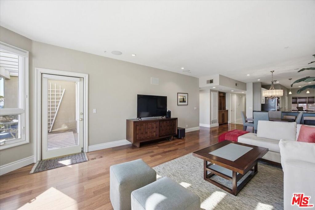 2602 E 20th Street 202B