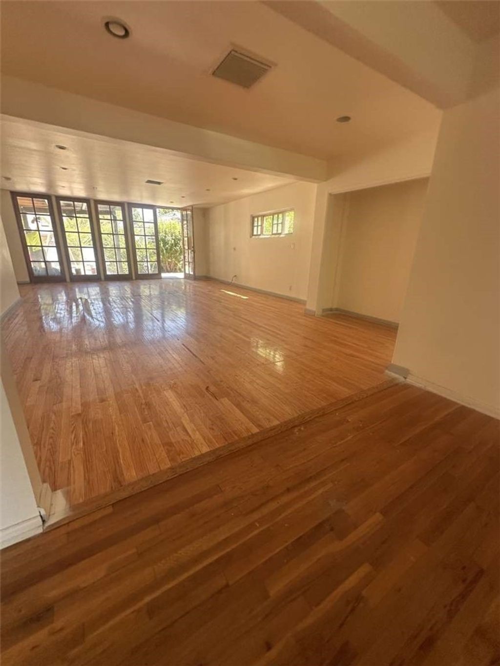Photo of 6038 Allott Avenue, Van Nuys, CA 91401 (MLS # FR25166873)