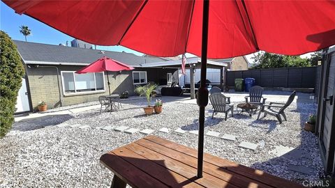 Photo of 6704 Rhea, Reseda, CA 91335 (MLS # SR26026679)