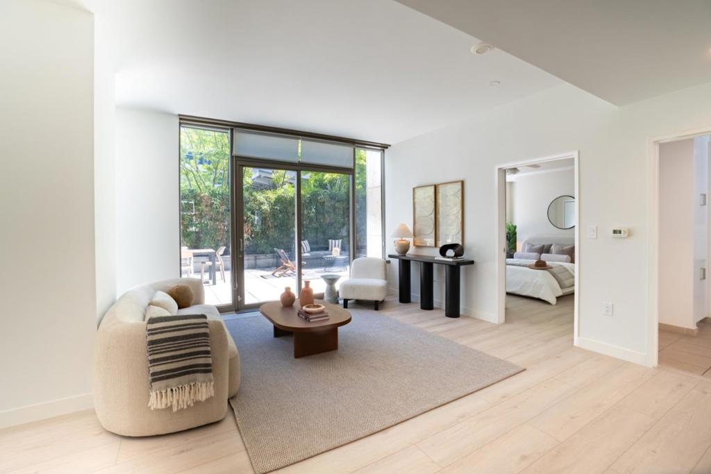 38 N Almaden Boulevard 302