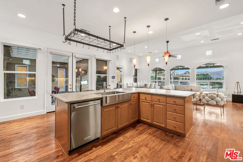 Santo Tomas - Residential