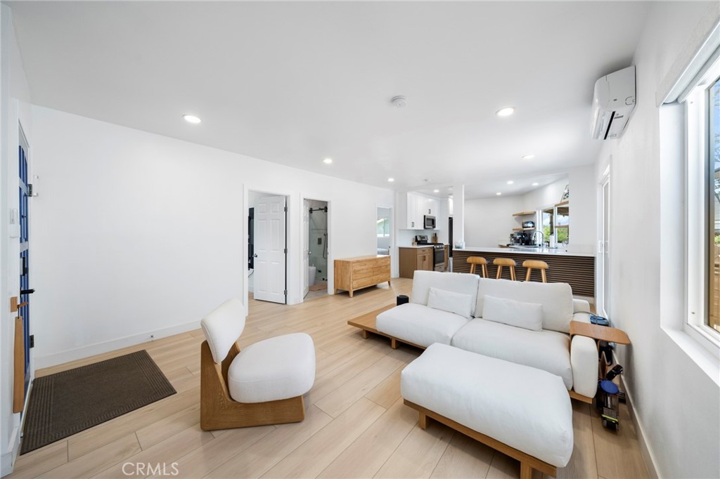 601 Orange Grove Avenue