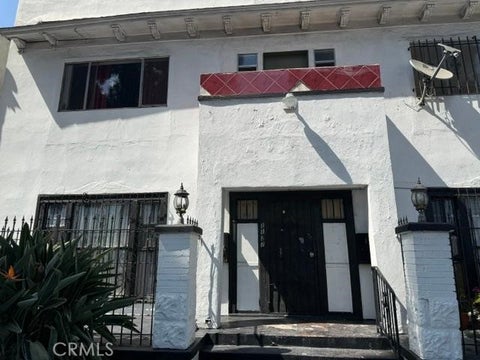 Photo of 1127 W Martin Luther King Jr BLVD, Los Angeles, CA 90037 (MLS # SB26188776)