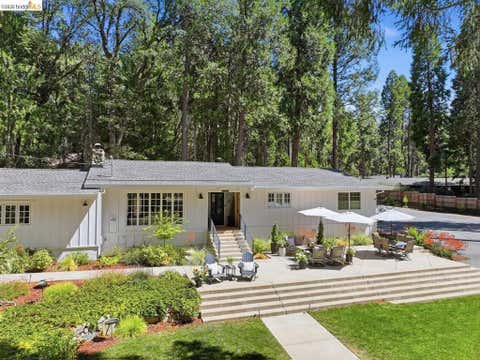 Photo of 12983 Mayflower DR DR, Nevada City, CA 95959 (MLS # 41143953)