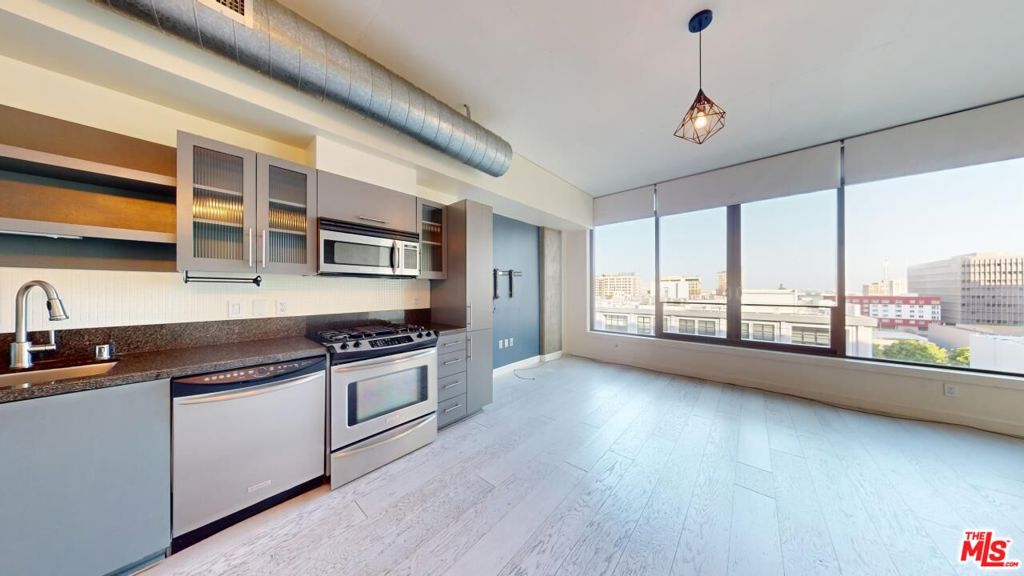 1111 S Grand Avenue 1014