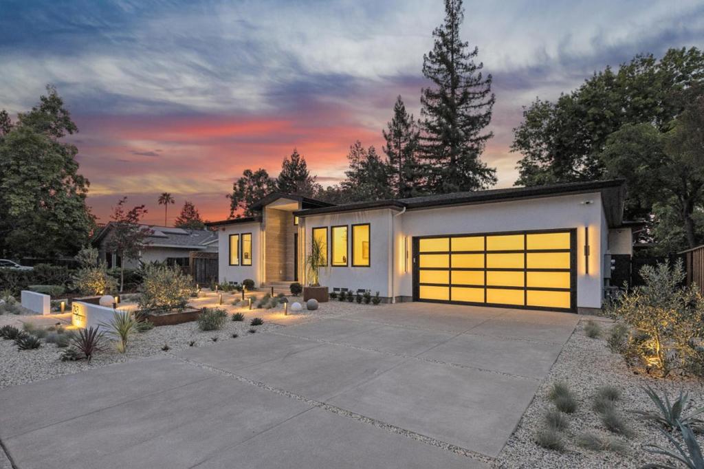 743 Edge Lane, Los Altos CA 94024