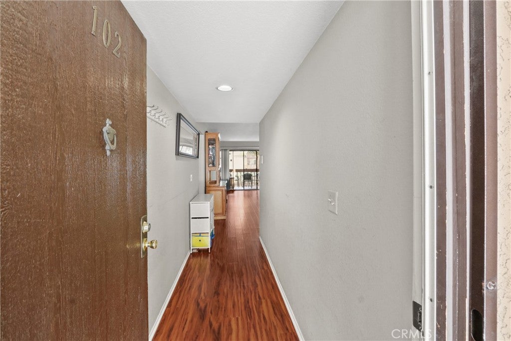 2101 E 21st ST 102, Signal Hill CA 90755