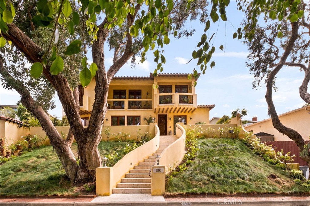 664 Calle Miramar