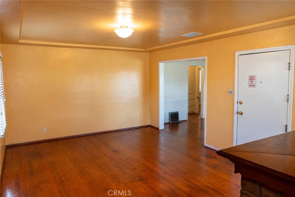 Photo of 1615 W Century BLVD, Los Angeles, CA 90047 (MLS # CV26228251)