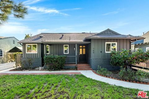 Photo of 749 N Niagara Street, Burbank, CA 91505 (MLS # 26663281)