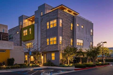 Photo of 955 E Mason Ln #80, Anaheim, CA 92805 (MLS # OC26015842)