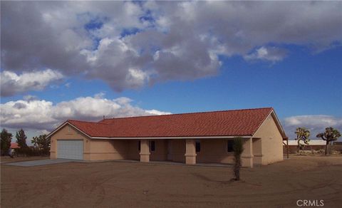 Photo of 12177 Sonora Road, Phelan, CA 92371 (MLS # HD26070688)