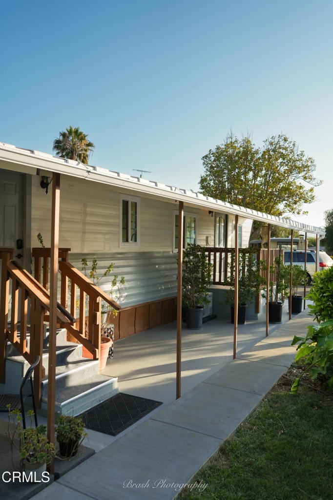 1075 Loma 5