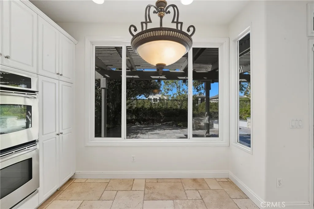 Laguna Niguel, California 92677, United States, 4 Bedrooms Bedrooms, ,3 BathroomsBathrooms,Residential,Active,230034