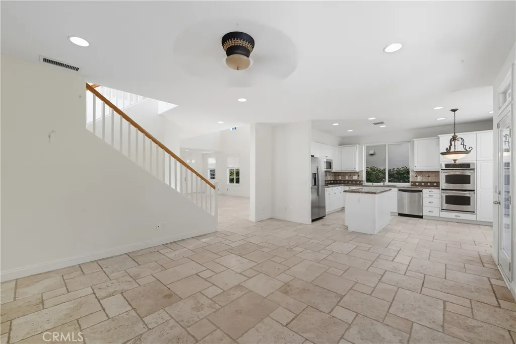 Laguna Niguel, California 92677, United States, 4 Bedrooms Bedrooms, ,3 BathroomsBathrooms,Residential,Active,230034