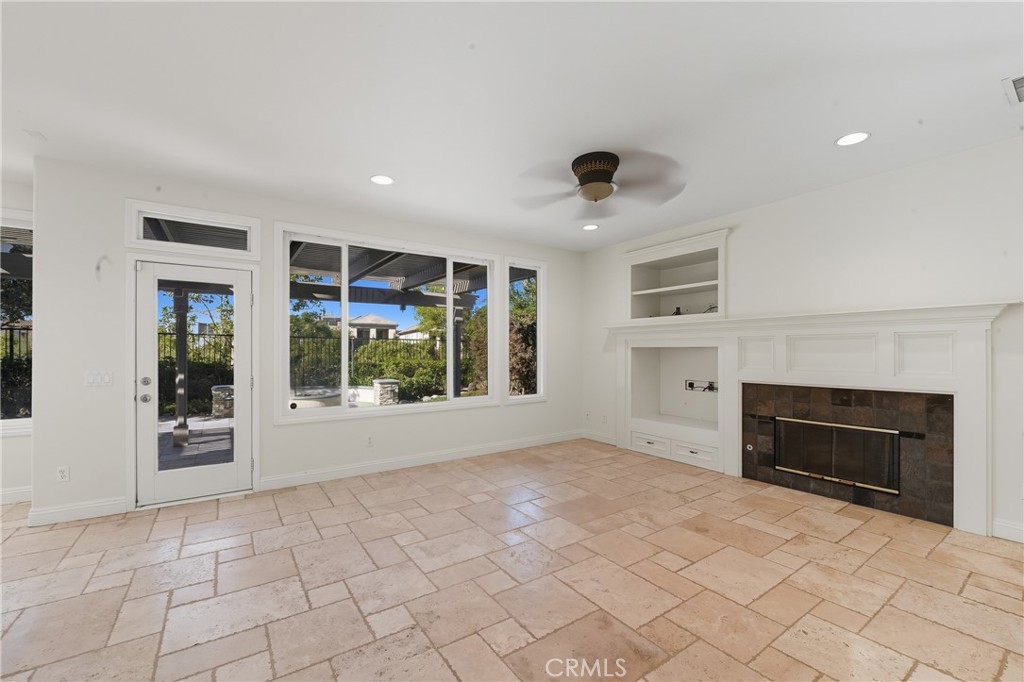 SAN JOAQUIN HILLS - Residential