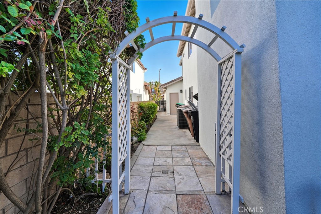 SAN JOAQUIN HILLS - Residential