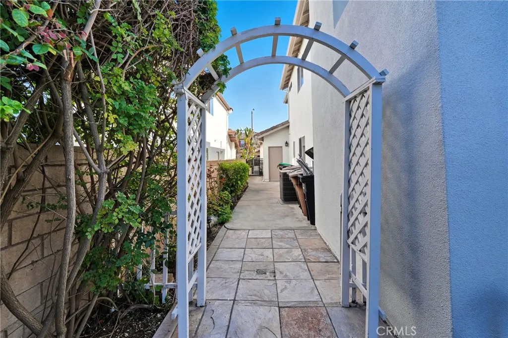 Laguna Niguel, California 92677, United States, 4 Bedrooms Bedrooms, ,3 BathroomsBathrooms,Residential,Active,230034