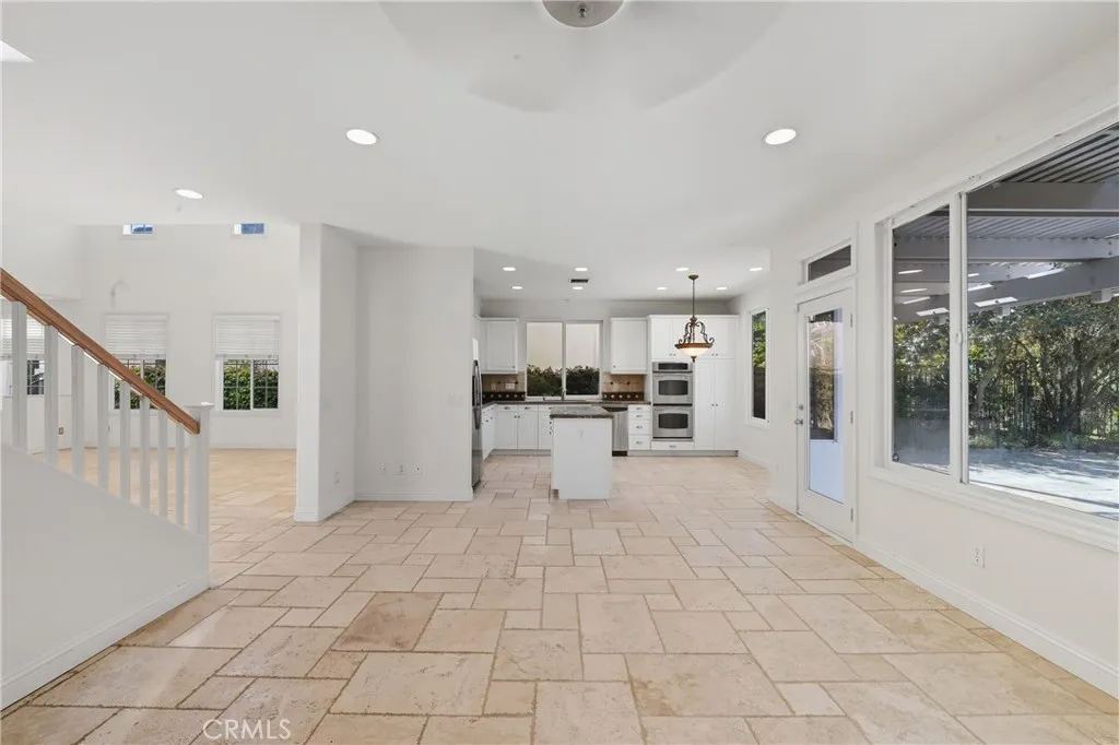 Laguna Niguel, California 92677, United States, 4 Bedrooms Bedrooms, ,3 BathroomsBathrooms,Residential,Active,230034