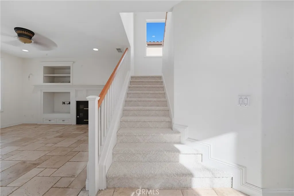 Laguna Niguel, California 92677, United States, 4 Bedrooms Bedrooms, ,3 BathroomsBathrooms,Residential,Active,230034