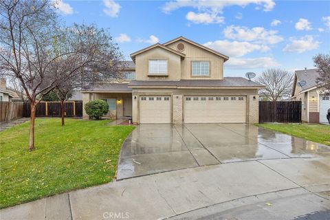 Photo of 3232 N Zion Cir, Hanford, CA 93230 (MLS # FR25281724)