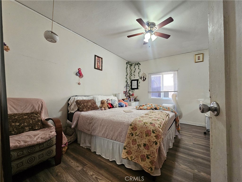 1070 N Alma