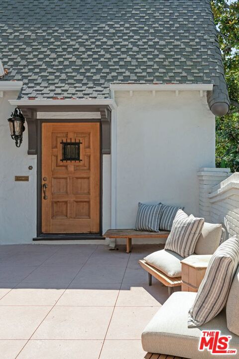 Properties 4 802 S Cochran Avenue