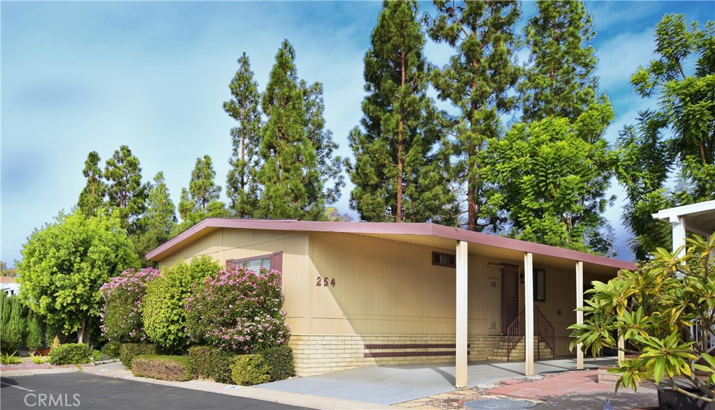 5200 IRVINE BLVD 254