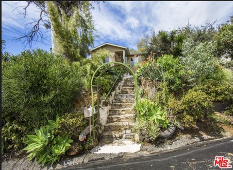 Photo of 3569 Tacoma Avenue, Los Angeles, CA 90065 (MLS # 25605375)