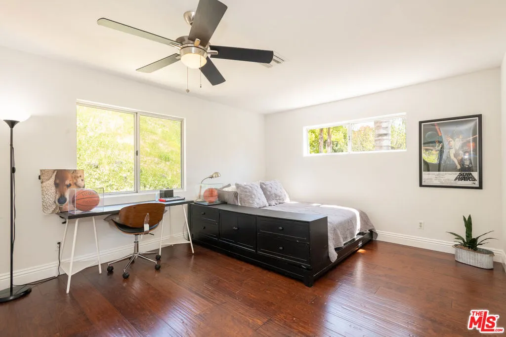 Calabasas, California 91302, United States, 4 Bedrooms Bedrooms, ,3 BathroomsBathrooms,Residential,Active,159538