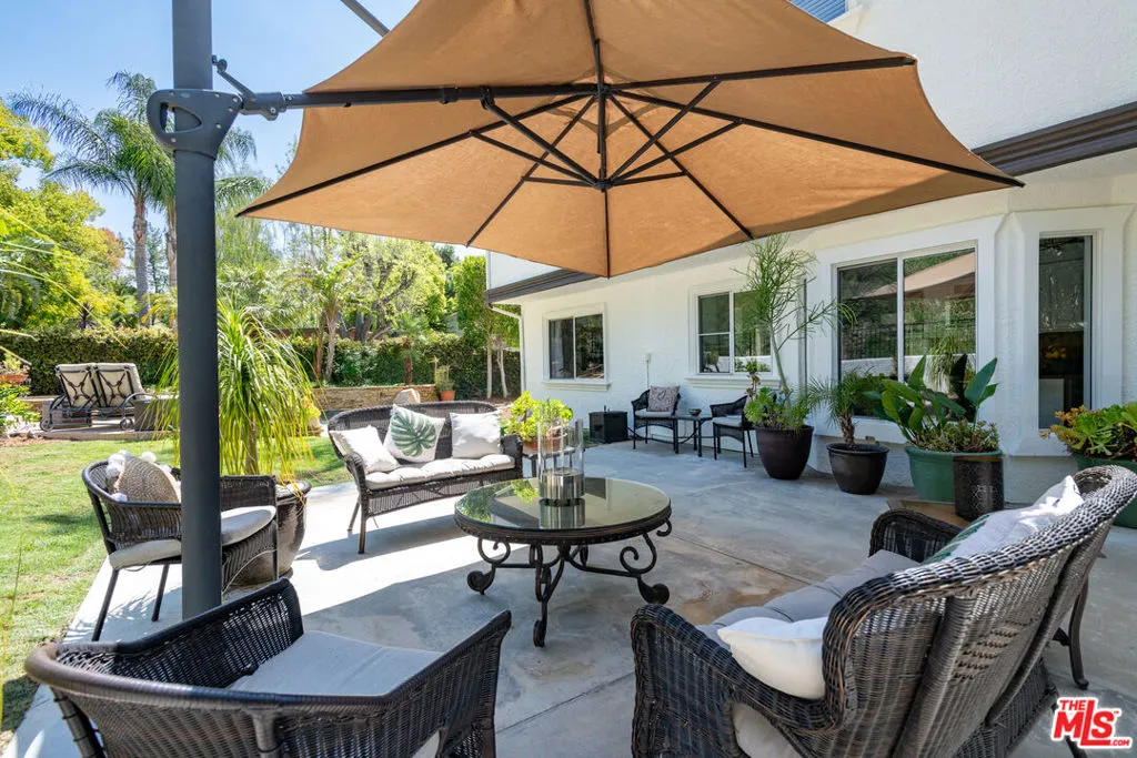 Calabasas, California 91302, United States, 4 Bedrooms Bedrooms, ,3 BathroomsBathrooms,Residential,Active,159538